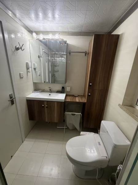 Housing image — Bathroom