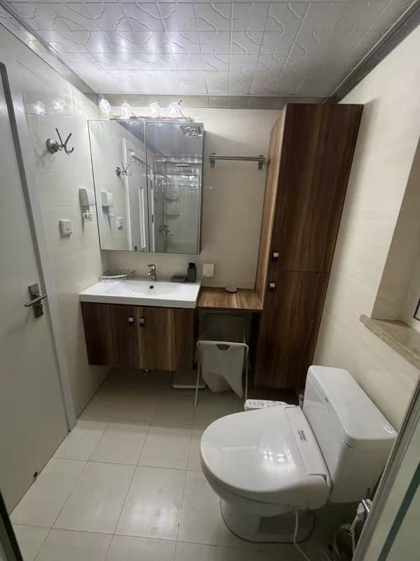 Housing image — Bathroom