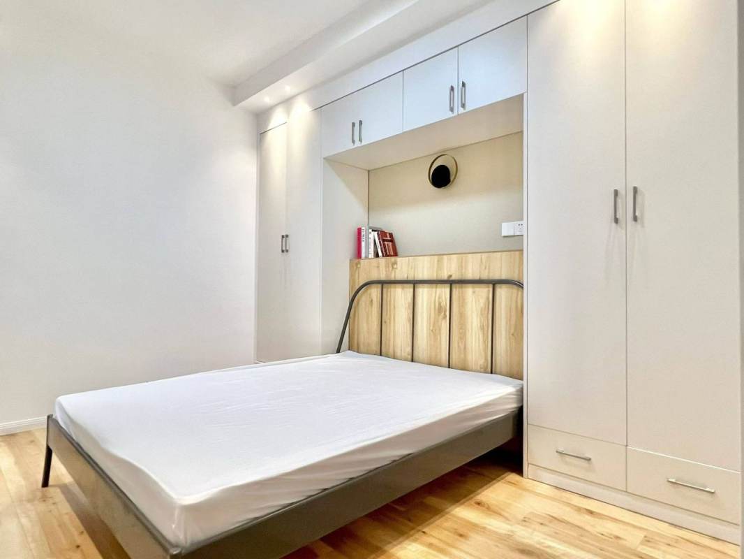 Housing image — Bedroom