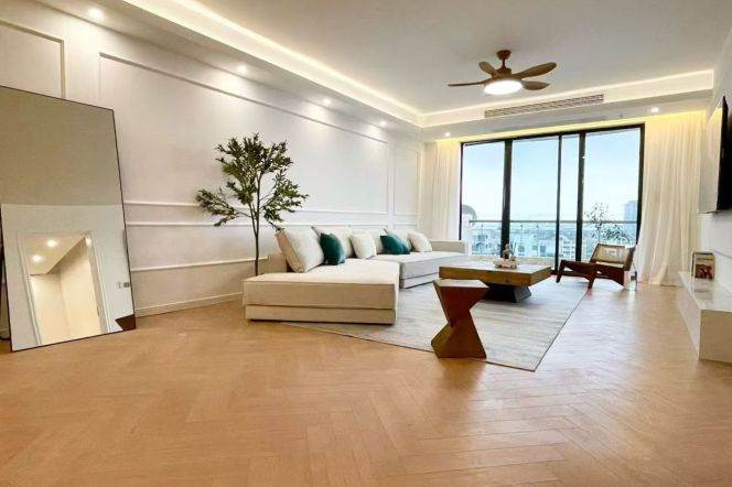 Spacious 3BR Apartment near Century Park