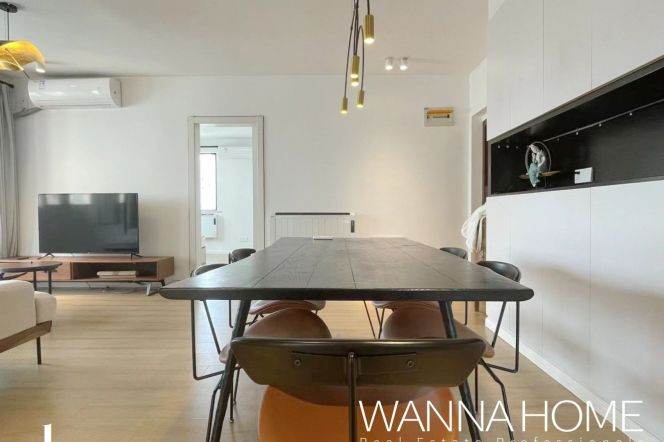 2BR Apartment in Jing'an (L14)