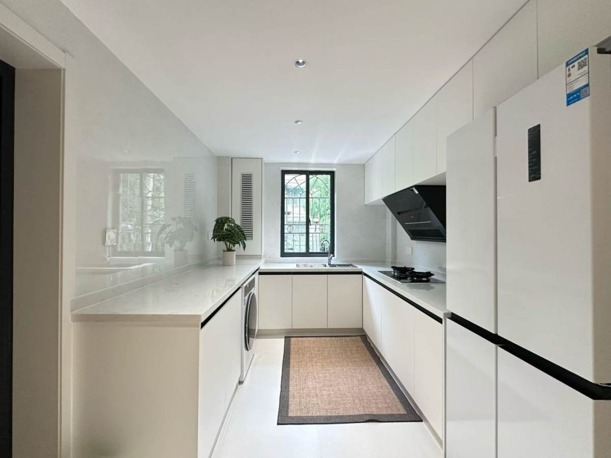Housing image — Kitchen