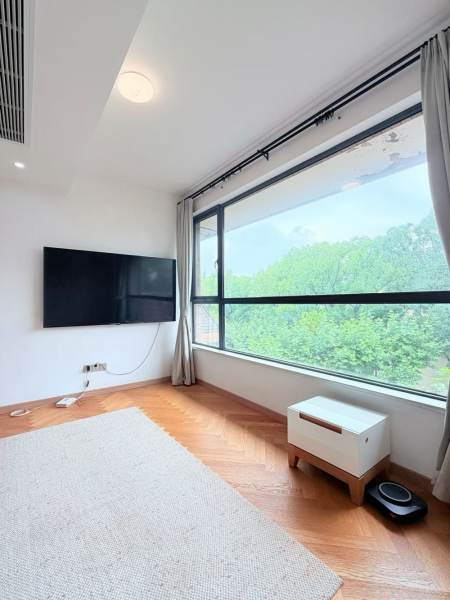Housing image — Living Room