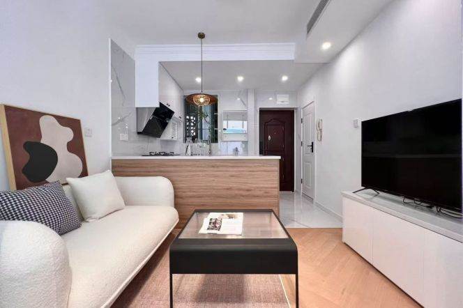 1BR Apartment near Hongqiao Rd Metro with Private Garden (L3/L4/L10)