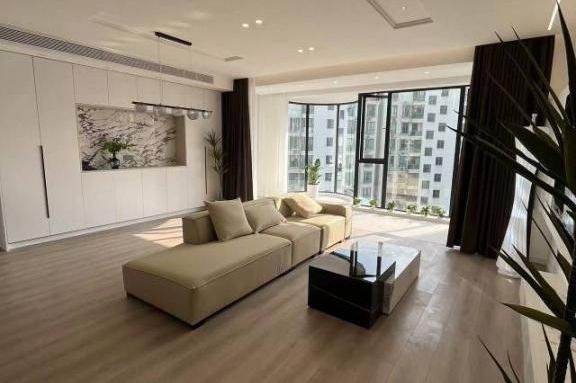 4BR Apartment near Longde Rd Metro with Floor-to-Ceiling Windows (L11/L13)