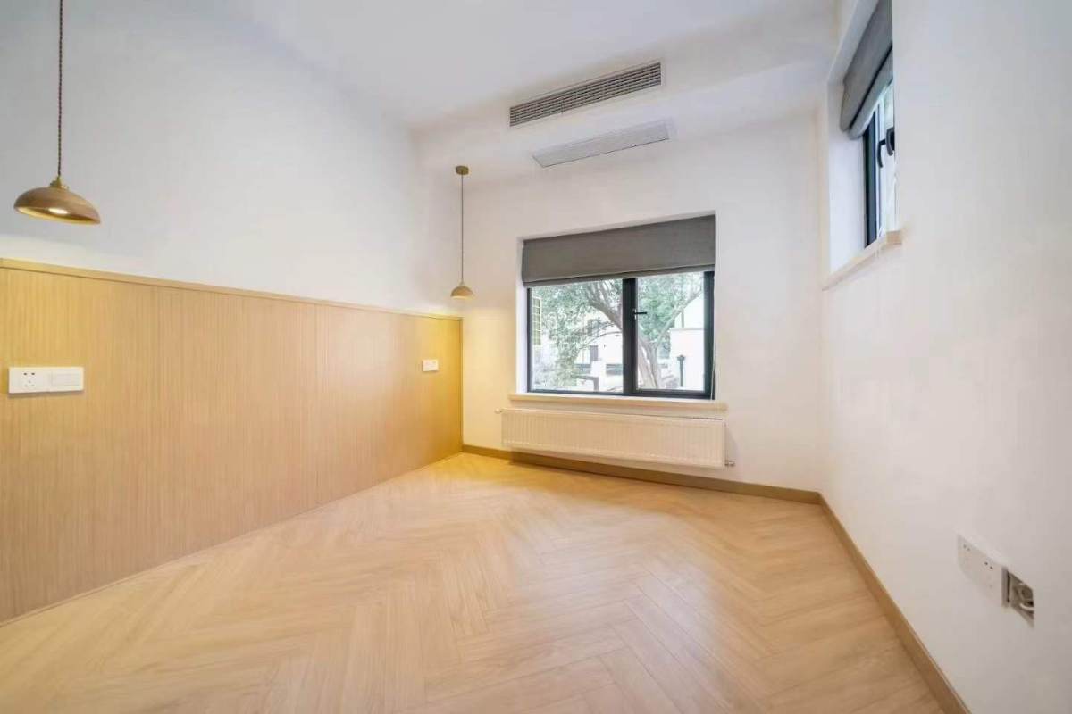 Housing image — Bedroom