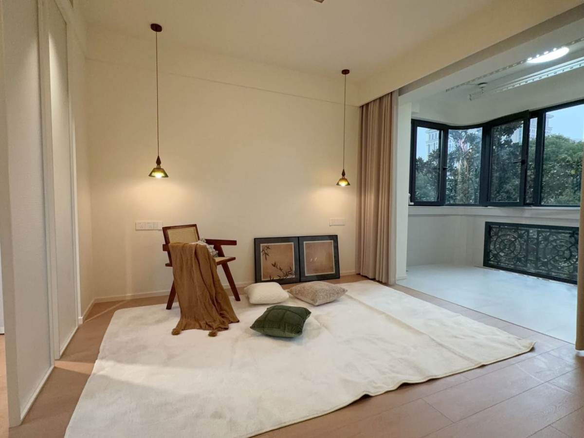 Housing image — Bedroom