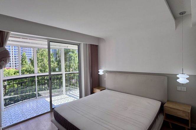 2BR Apartment in Jing'an (L1/L12/L13)