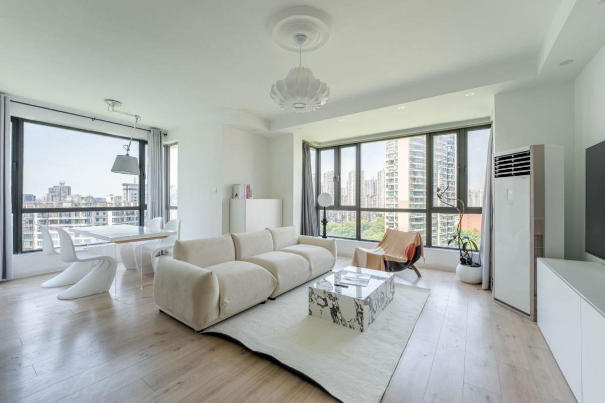 Housing image — Living Room