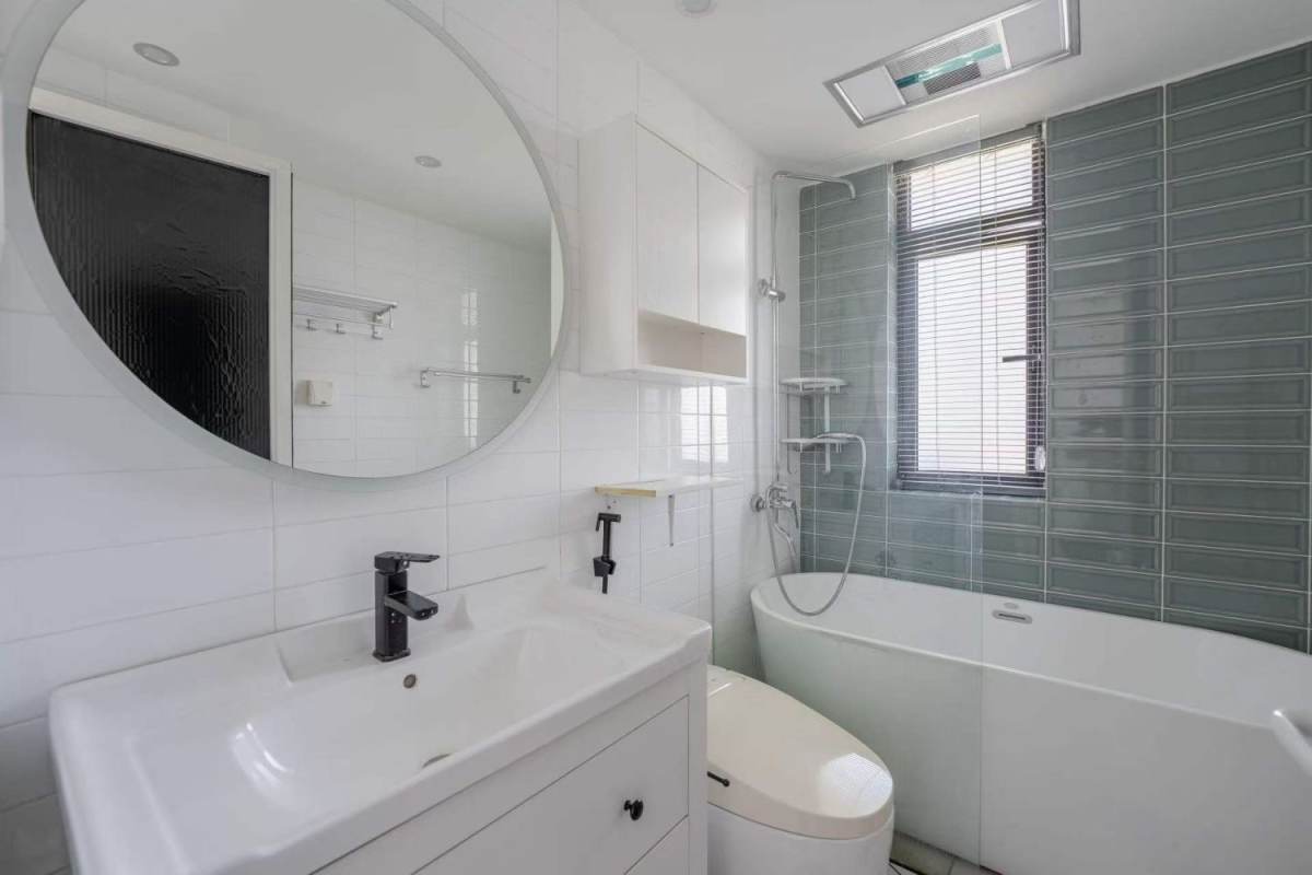 Housing image — Bathroom