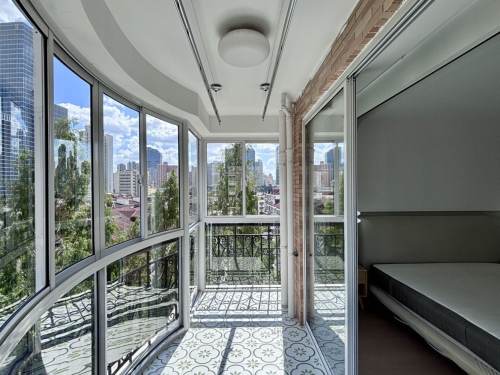 Housing image — Balcony