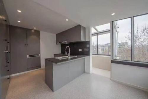 Housing image — Kitchen