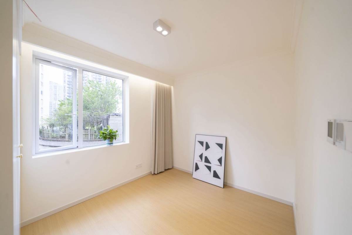 Housing image — Bedroom