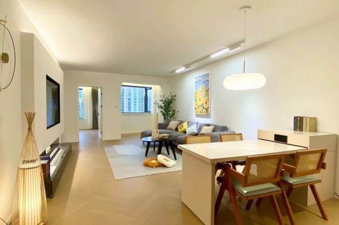 2BR Apartment in Jing'an (L2/L12/L13)