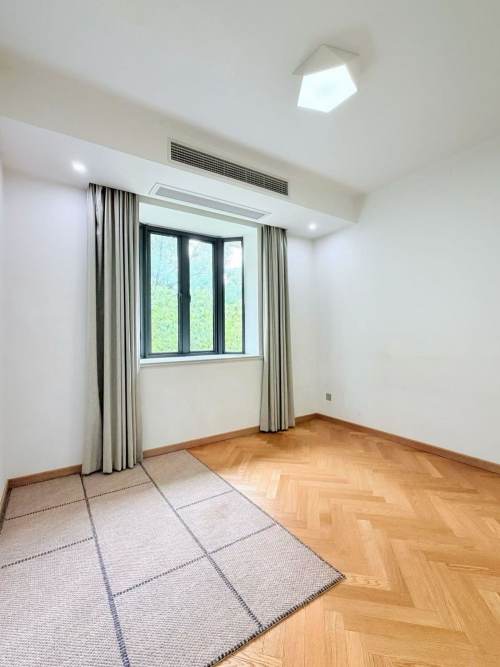 Housing image — Bedroom