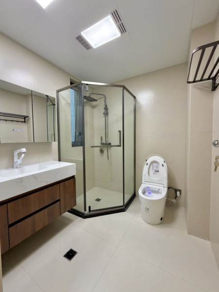 Housing image — Bathroom