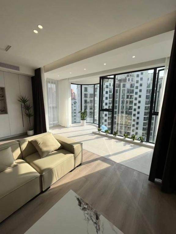Housing image — Living Room