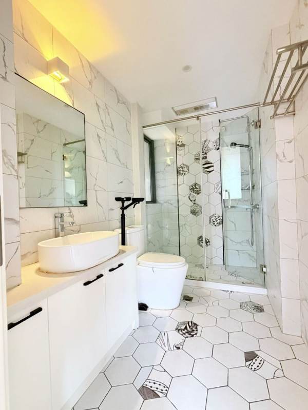 Housing image — Bathroom