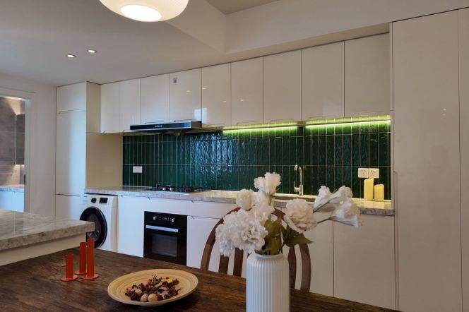 3BR Apartment in Xujiahui (L1/L9/L11)