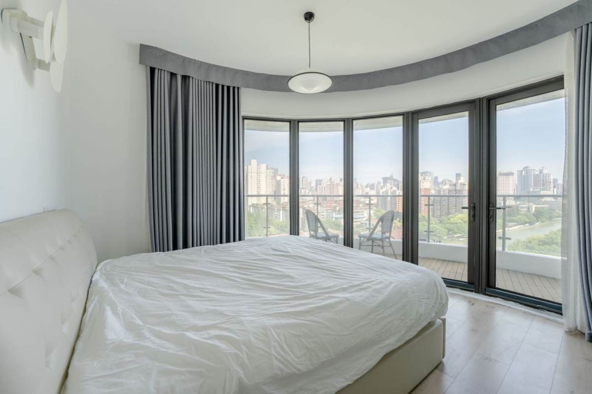 Housing image — Bedroom