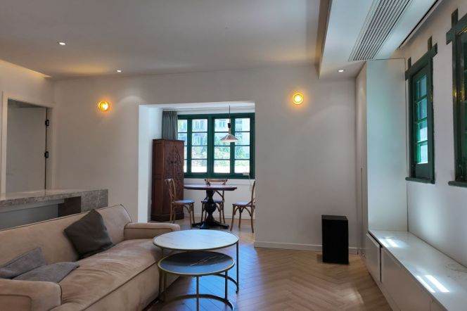 2BR Lane House near Zhongshan Park (L2/L11)
