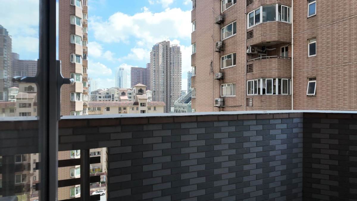 Housing image — Balcony