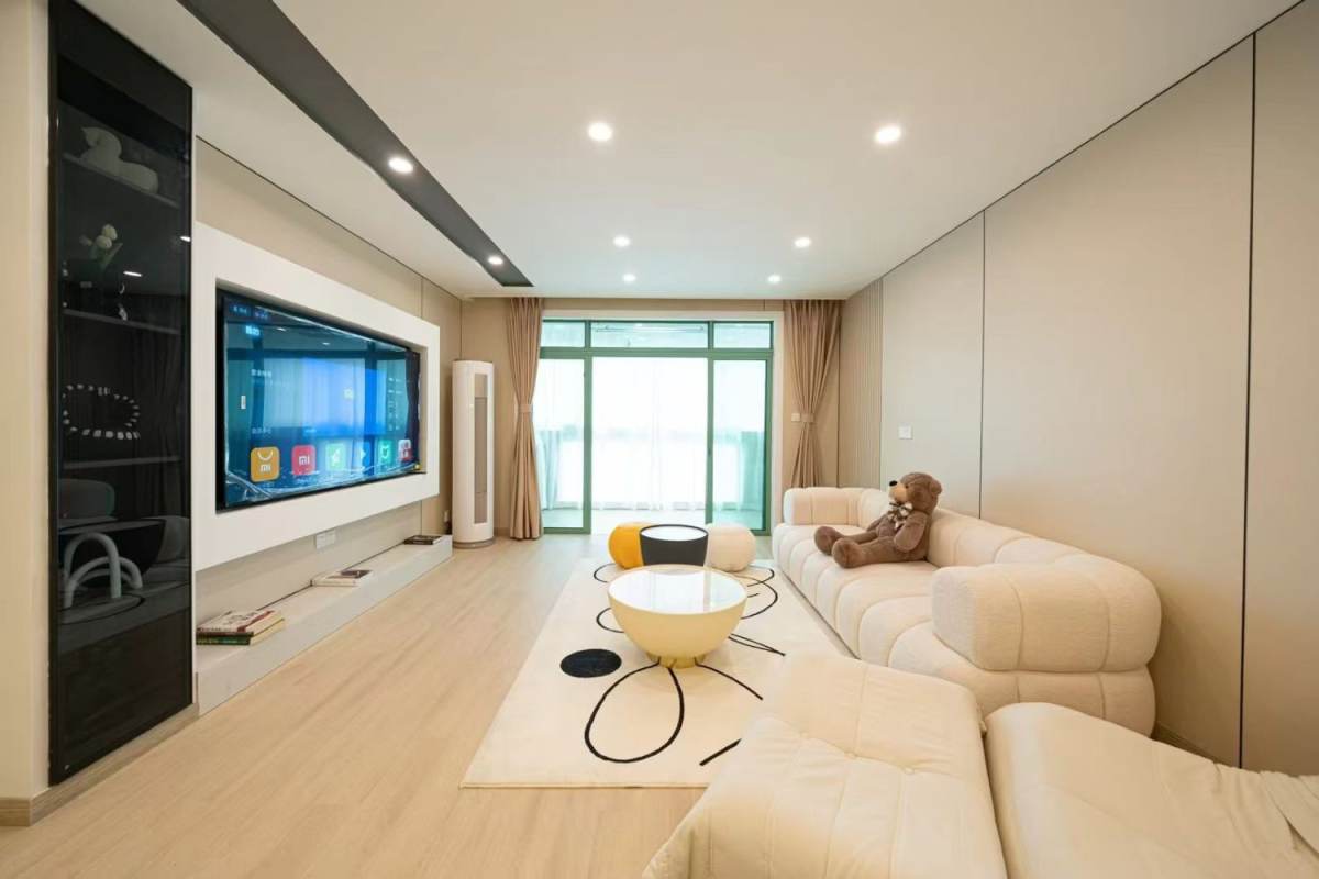 Housing image — Living Room