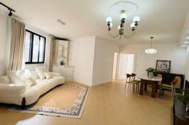 High-Floor 4BR Apartment near Zhongshan Park
