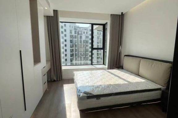 4BR Apartment near Longde Rd Metro with Floor-to-Ceiling Windows (L11/L13)