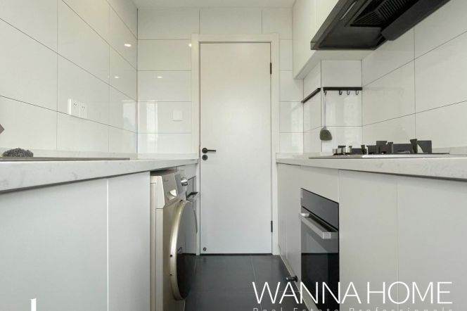 2BR Apartment in Jing'an (L14)