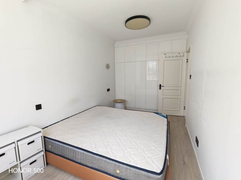 Housing image — Bedroom