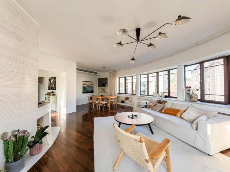 Housing image — Living Room