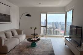 High-Floor Spacious 1BR Apartment near Shangcheng Rd Metro