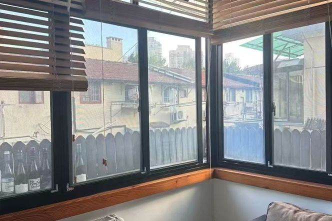 1BR Apartment in Old Xuhui (L9/L12)