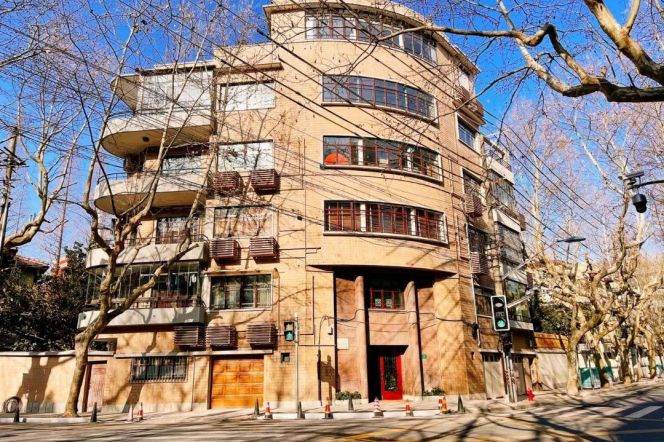 Spacious 2BR Heritage Apartment near Shanghai Library with Green View (L1/L10)