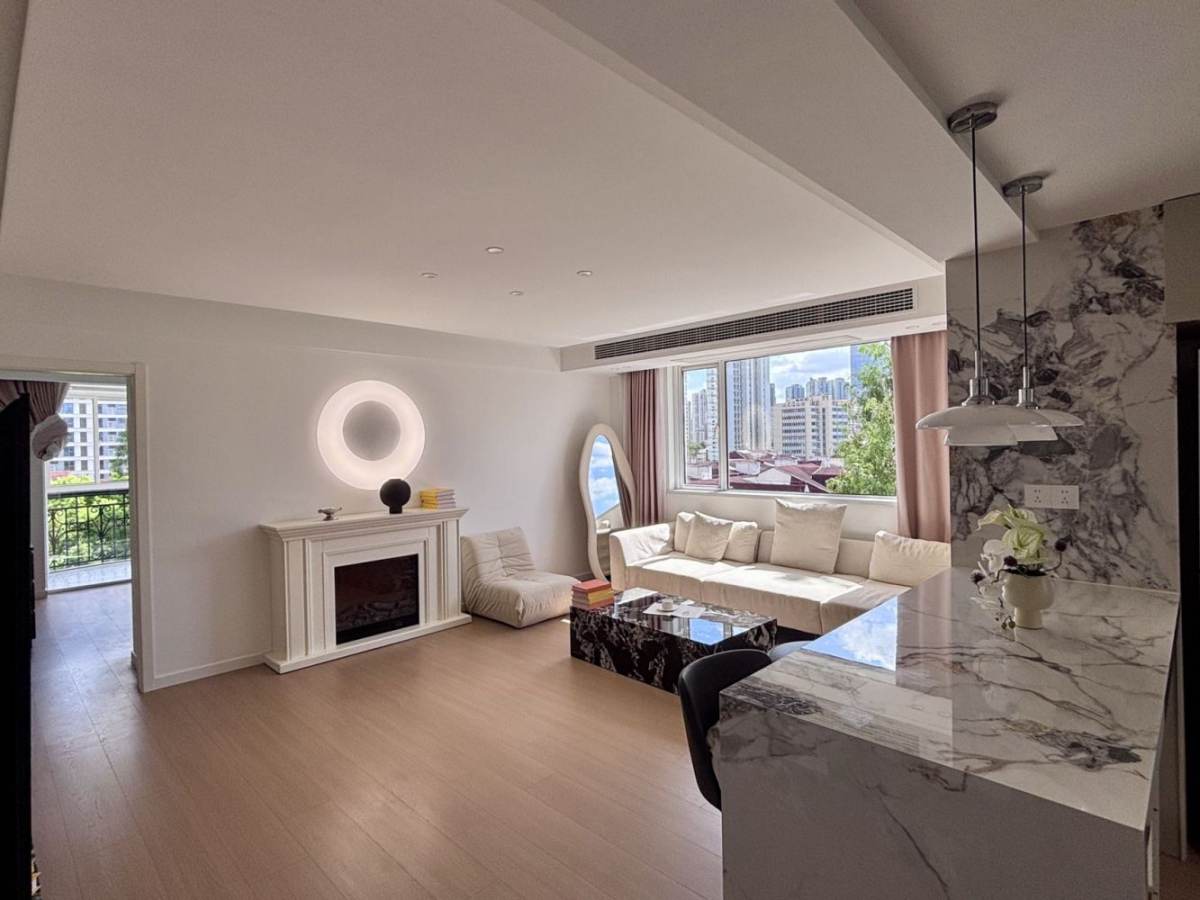 Housing image — Living Room