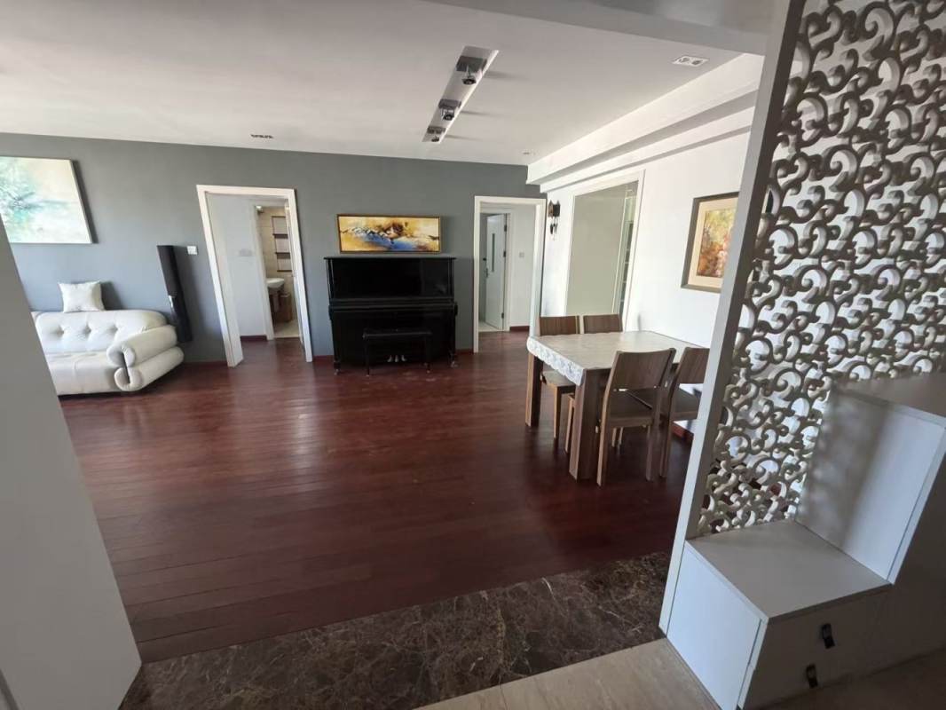 Housing image — Living Room