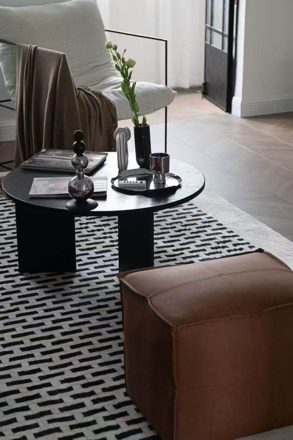 Housing image — Living Room