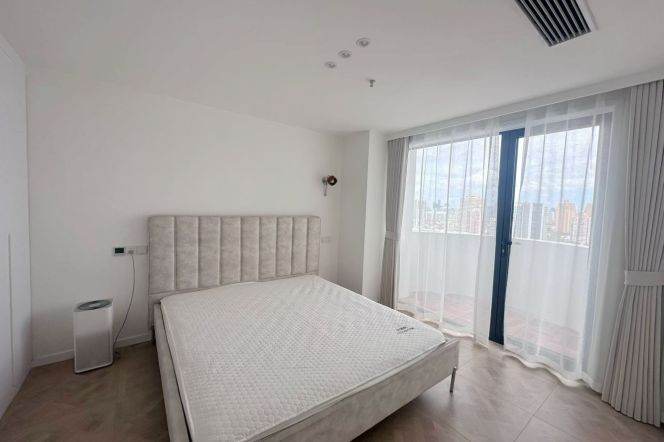 High-Floor Spacious 2BR Apartment in Old Xuhui (L10/L11)