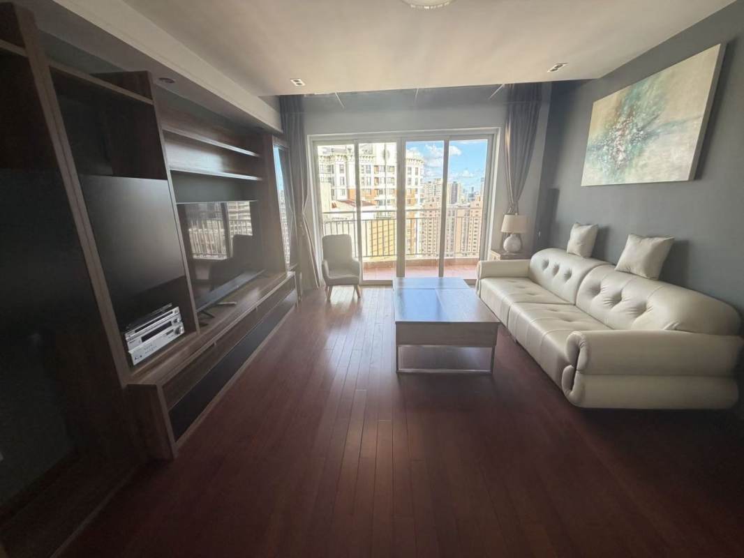 Housing image — Living Room