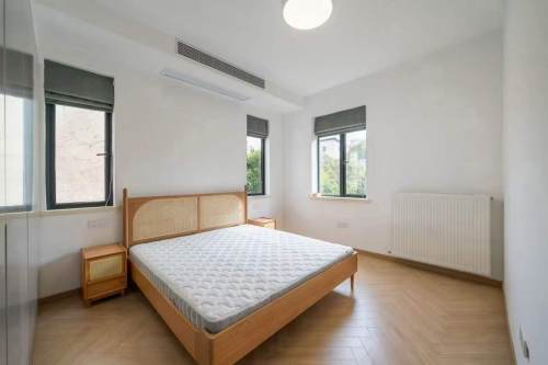 Housing image — Bedroom