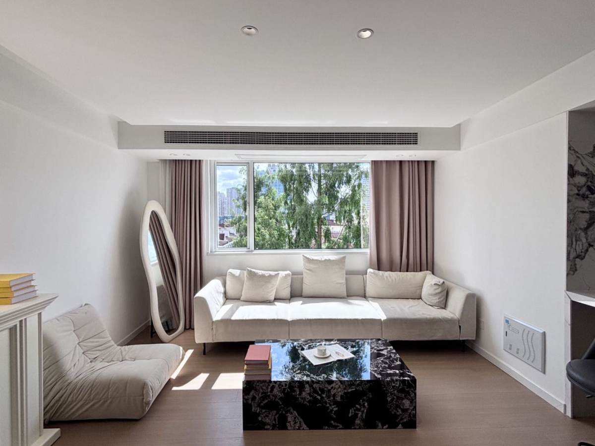 Housing image — Living Room