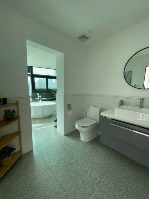 Housing image — Bathroom
