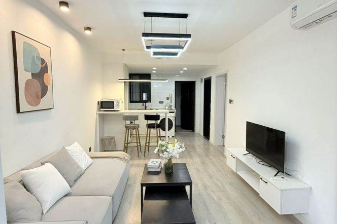 1BR Apartment near Zhongshan Park with Terrace