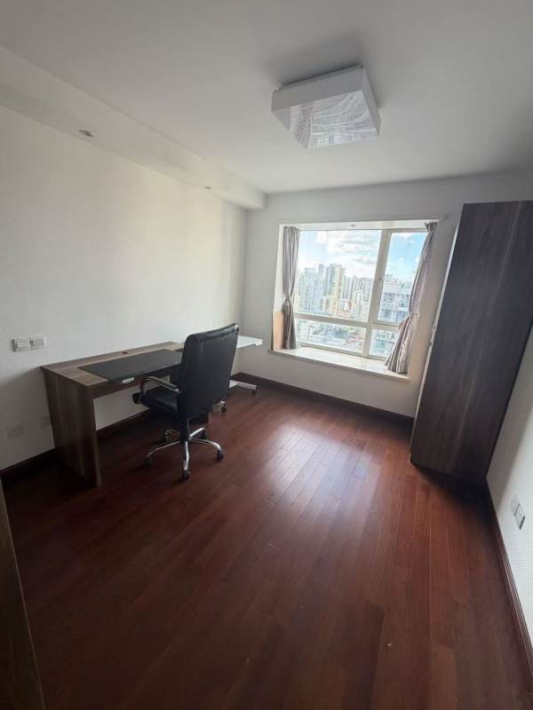 Housing image — Bedroom