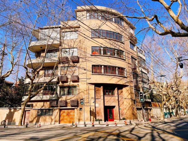 Housing image — Building Exterior