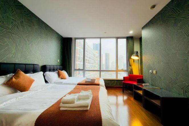 Spacious 2BR Apartment at River House with River View (L8/L12)