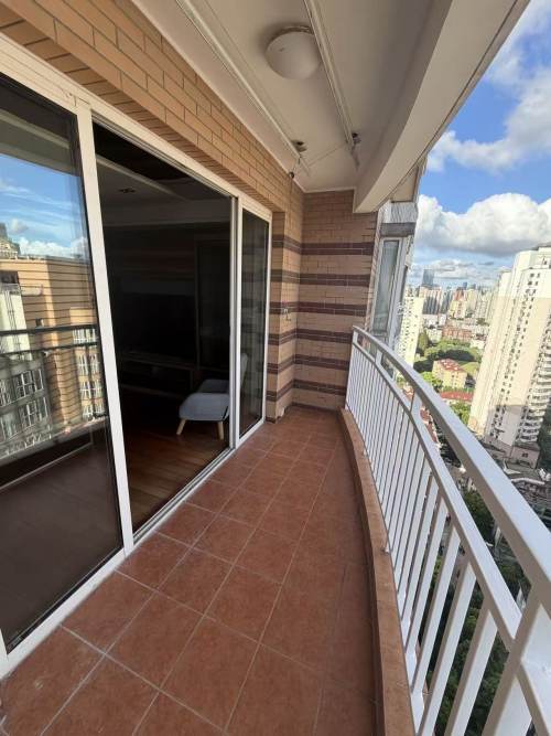 Housing image — Balcony