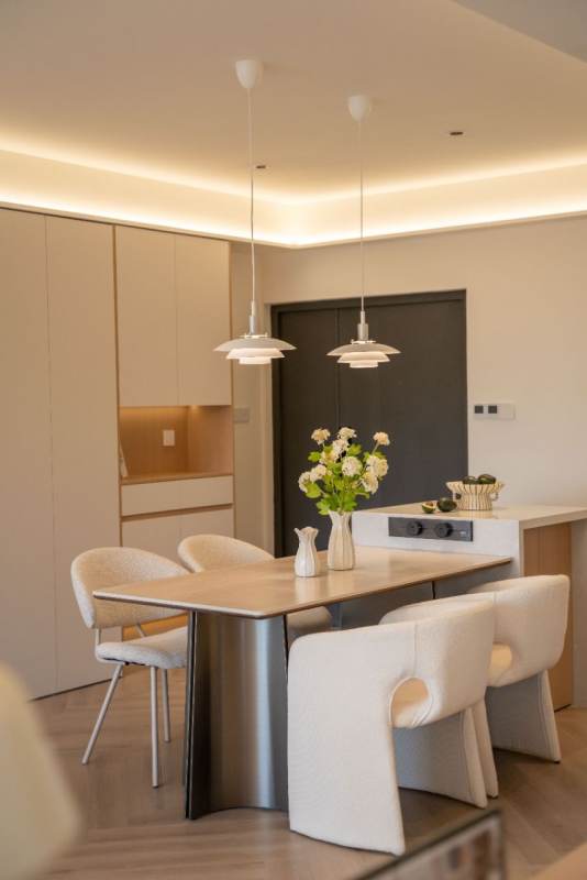 Housing image — Dining Area
