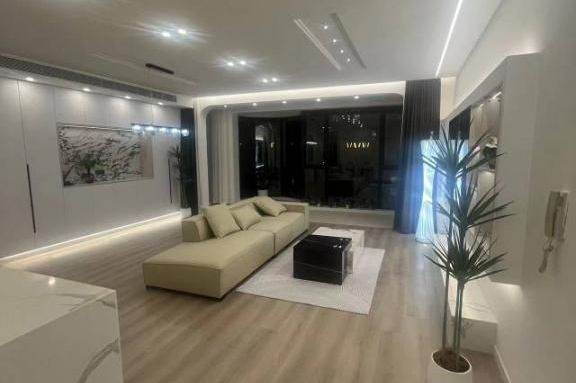 4BR Apartment near Longde Rd Metro with Floor-to-Ceiling Windows (L11/L13)